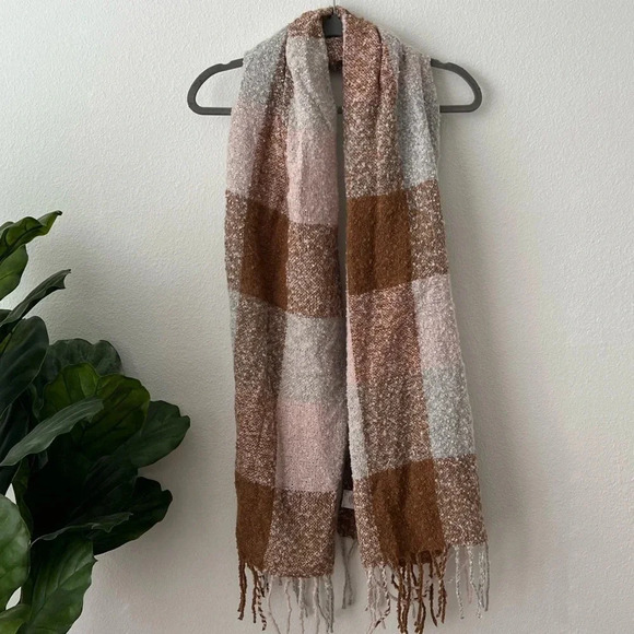 Multicolor Scarf - Picture 1 of 3